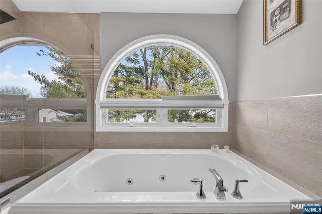 $925,000 | 90 Birchwood Terrace, Wayne, NJ 07470