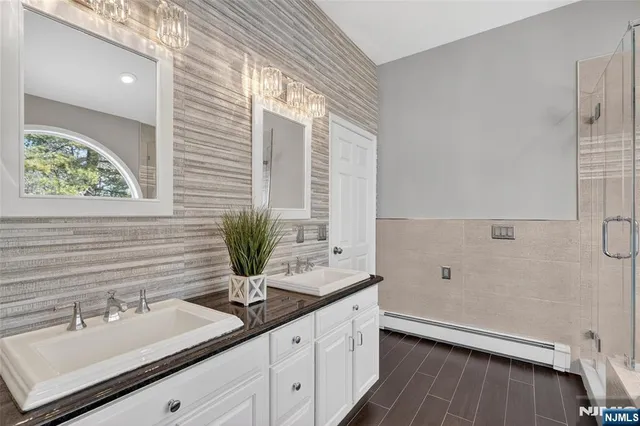 $925,000 | 90 Birchwood Terrace, Wayne, NJ 07470