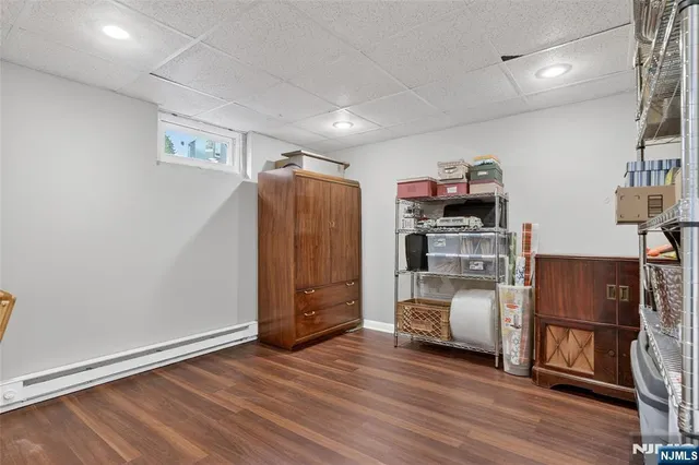 $925,000 | 90 Birchwood Terrace, Wayne, NJ 07470