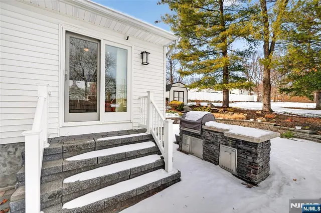 $925,000 | 90 Birchwood Terrace, Wayne, NJ 07470