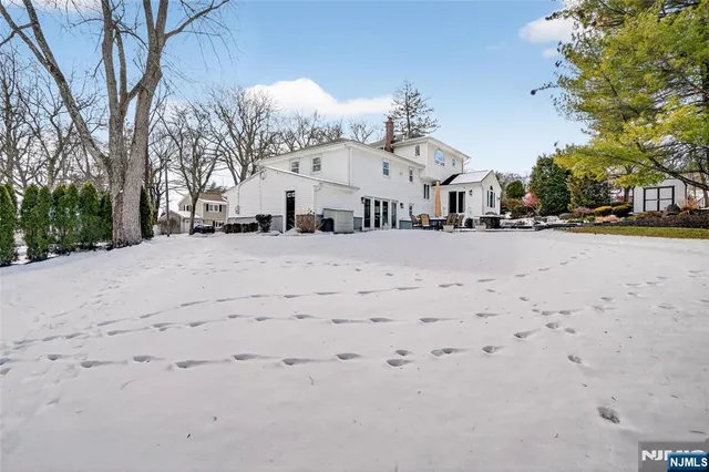 $925,000 | 90 Birchwood Terrace, Wayne, NJ 07470