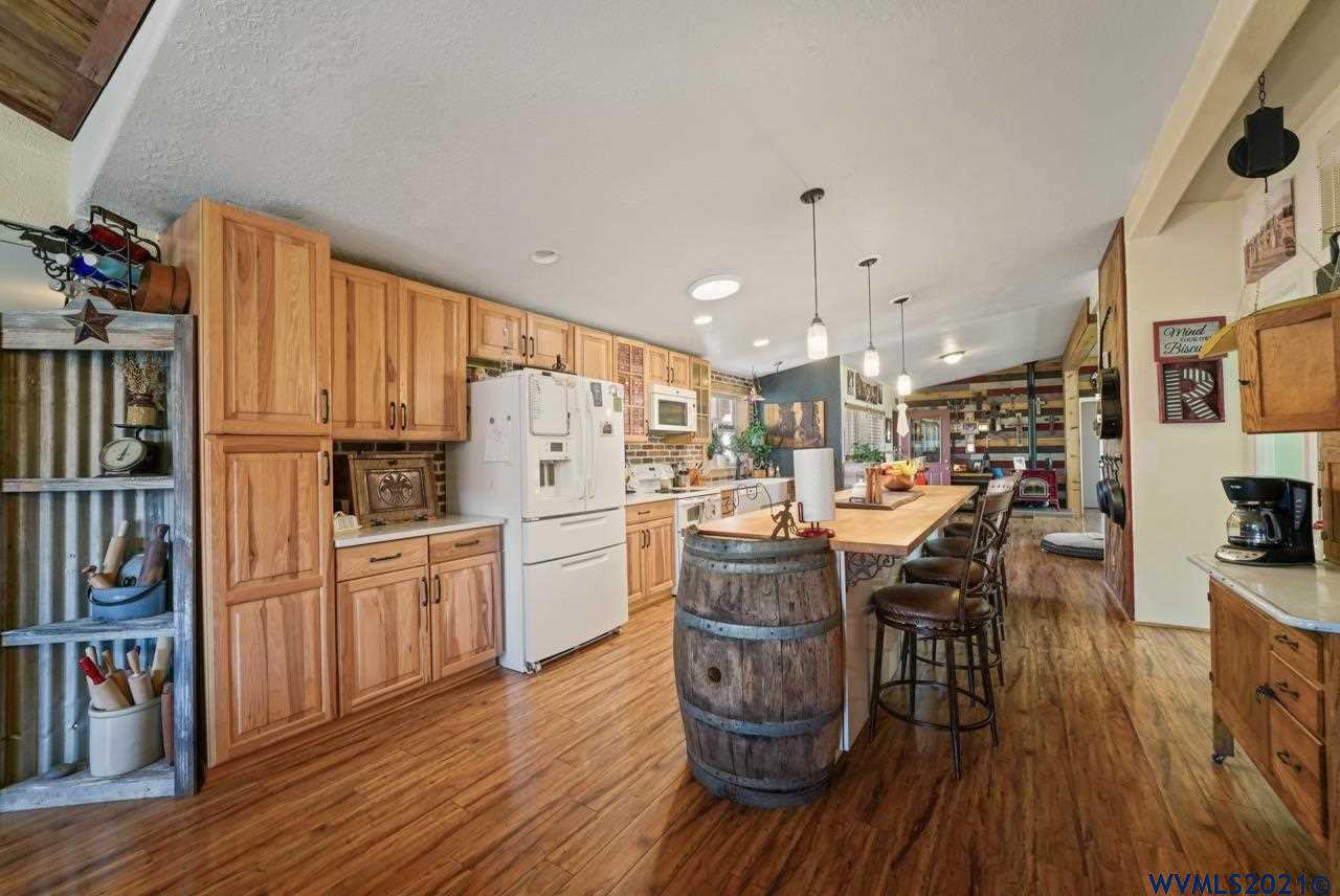 40376 Stayton Scio Road Scio, OR 97374 - Photo 12 of 41