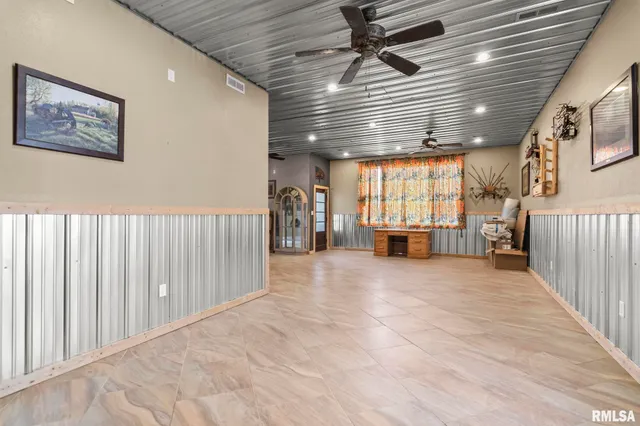 $289,900 | 240 North Washington Street, Taylorville, IL 62568