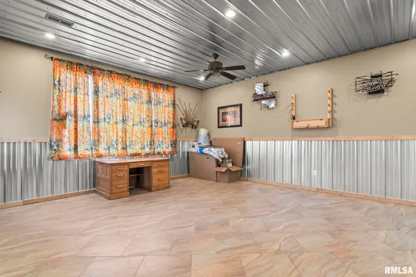 $289,900 | 240 North Washington Street, Taylorville, IL 62568