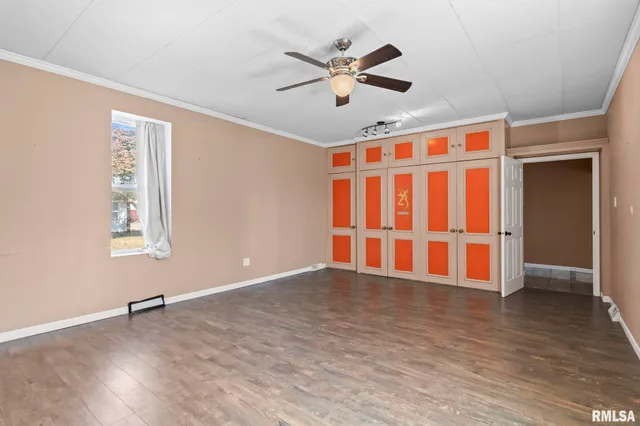 $289,900 | 240 North Washington Street, Taylorville, IL 62568