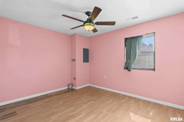 $289,900 | 240 North Washington Street, Taylorville, IL 62568