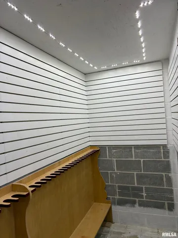 $289,900 | 240 North Washington Street, Taylorville, IL 62568