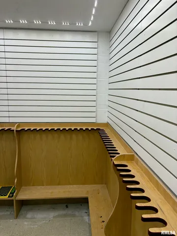 $289,900 | 240 North Washington Street, Taylorville, IL 62568