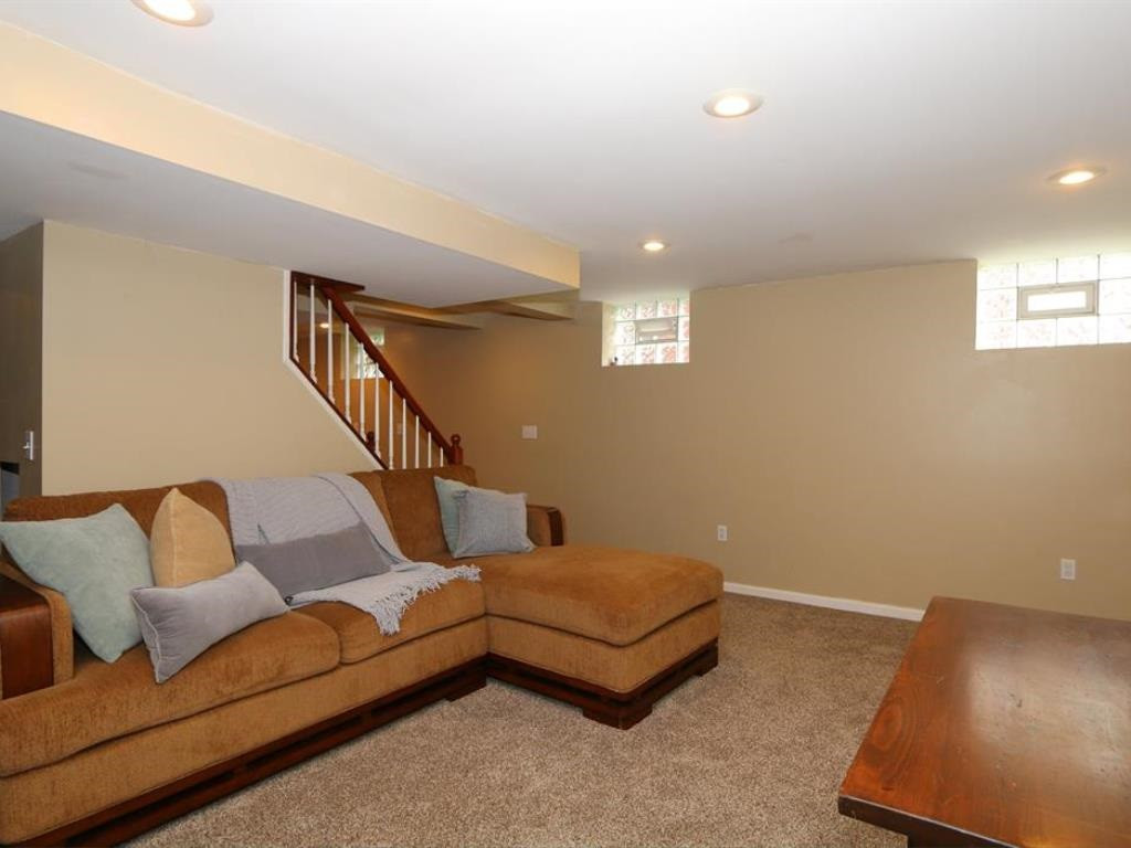 58 Pleasant Ridge Avenue Fort Mitchell, KY 41017 - Photo 5 of 22 Gallery Image 5