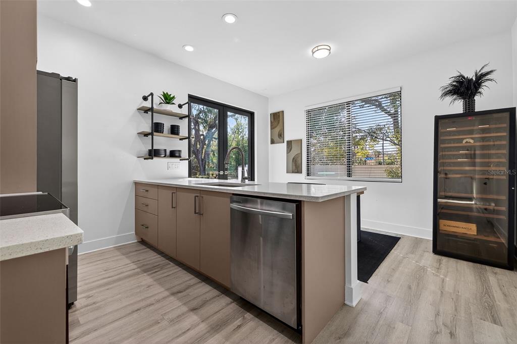 8706 Palm Ranches Place Tampa, FL 33614 - Photo 11 of 23