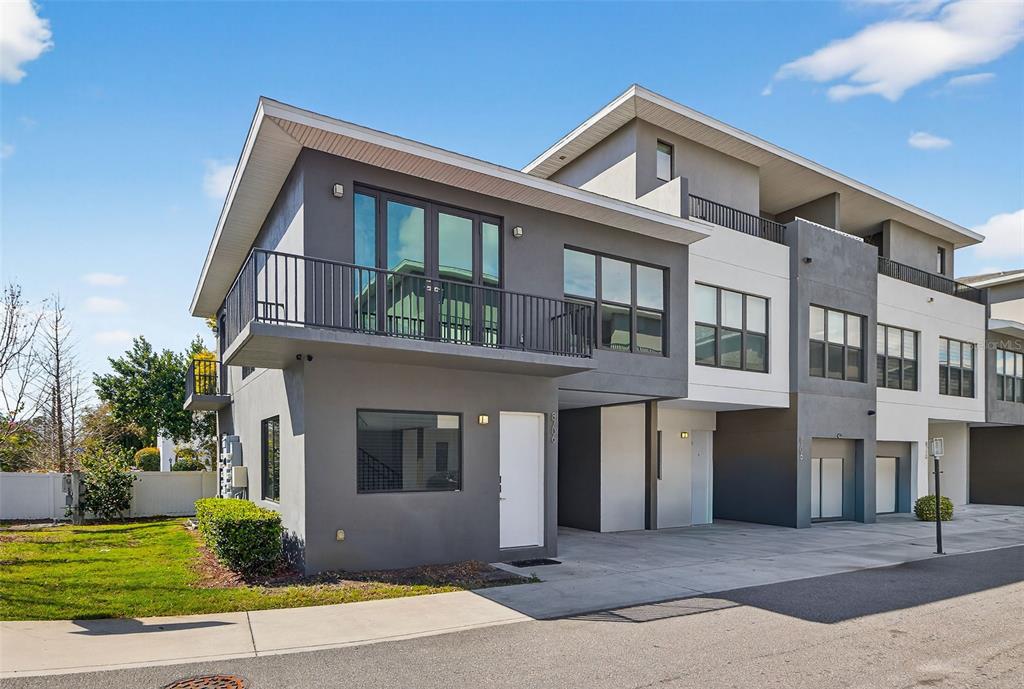 8706 Palm Ranches Place Tampa, FL 33614 - Photo 4 of 23