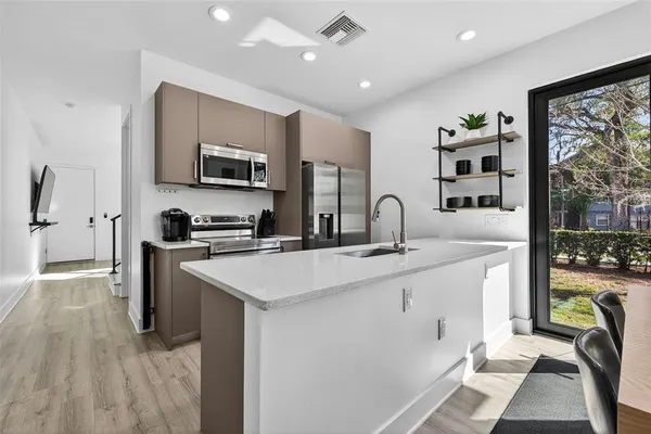 $3,750 | 8706 Palm Ranches Place, Tampa, FL 33614