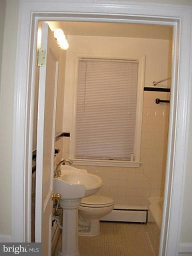 1247 Glenhaven Road Baltimore, MD 21239 - Photo 12 of 17 Bath #1