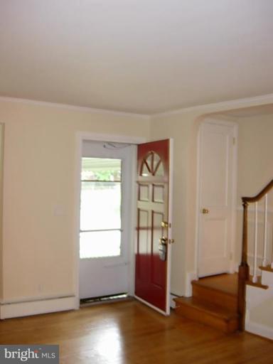 1247 Glenhaven Road Baltimore, MD 21239 - Photo 3 of 17 Entrance / Foyer
