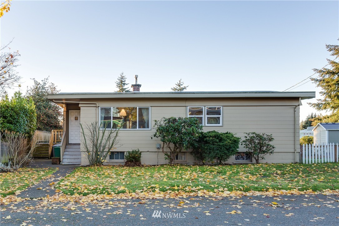 2609 Northeast 6th Place Renton, WA 98056 - Photo 1 of 21