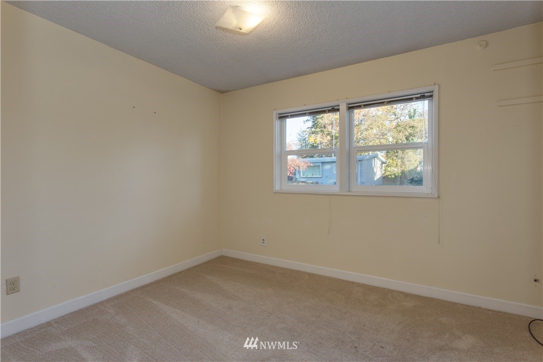 2609 Northeast 6th Place Renton, WA 98056 - Photo 11 of 21