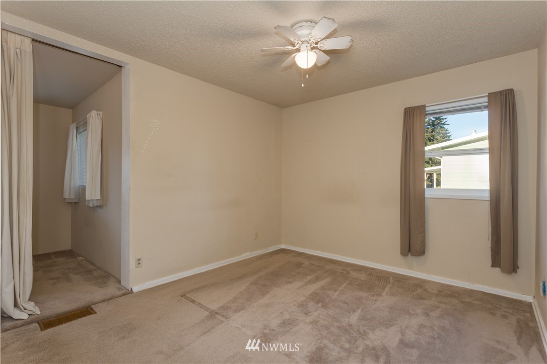 2609 Northeast 6th Place Renton, WA 98056 - Photo 13 of 21