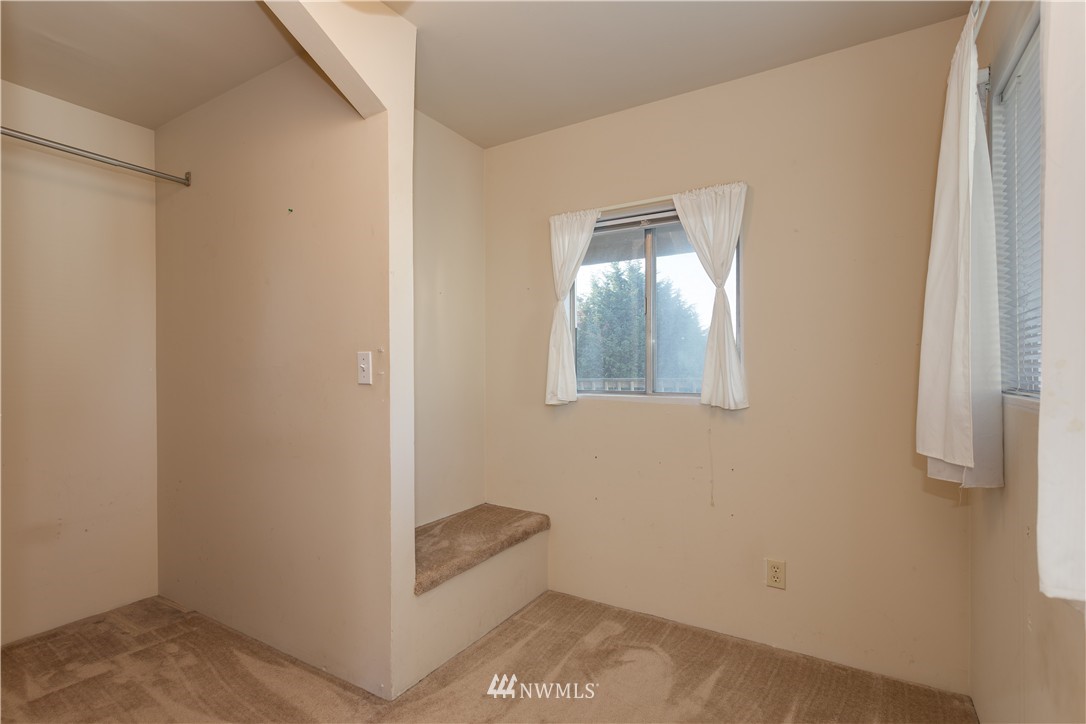 2609 Northeast 6th Place Renton, WA 98056 - Photo 14 of 21
