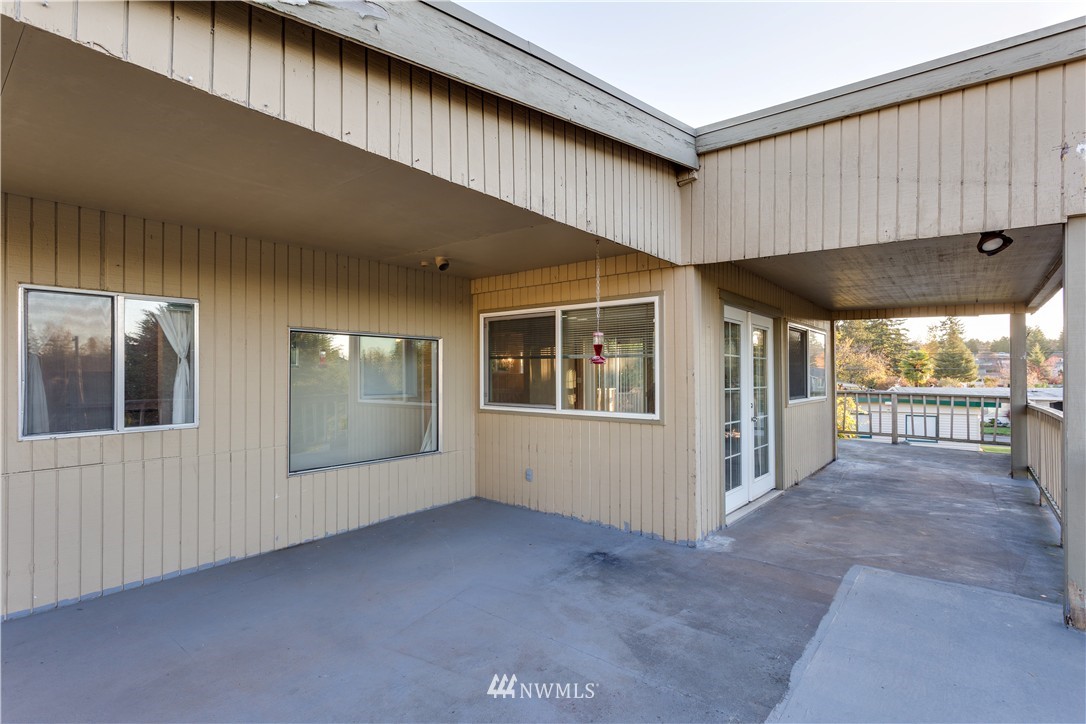 2609 Northeast 6th Place Renton, WA 98056 - Photo 16 of 21