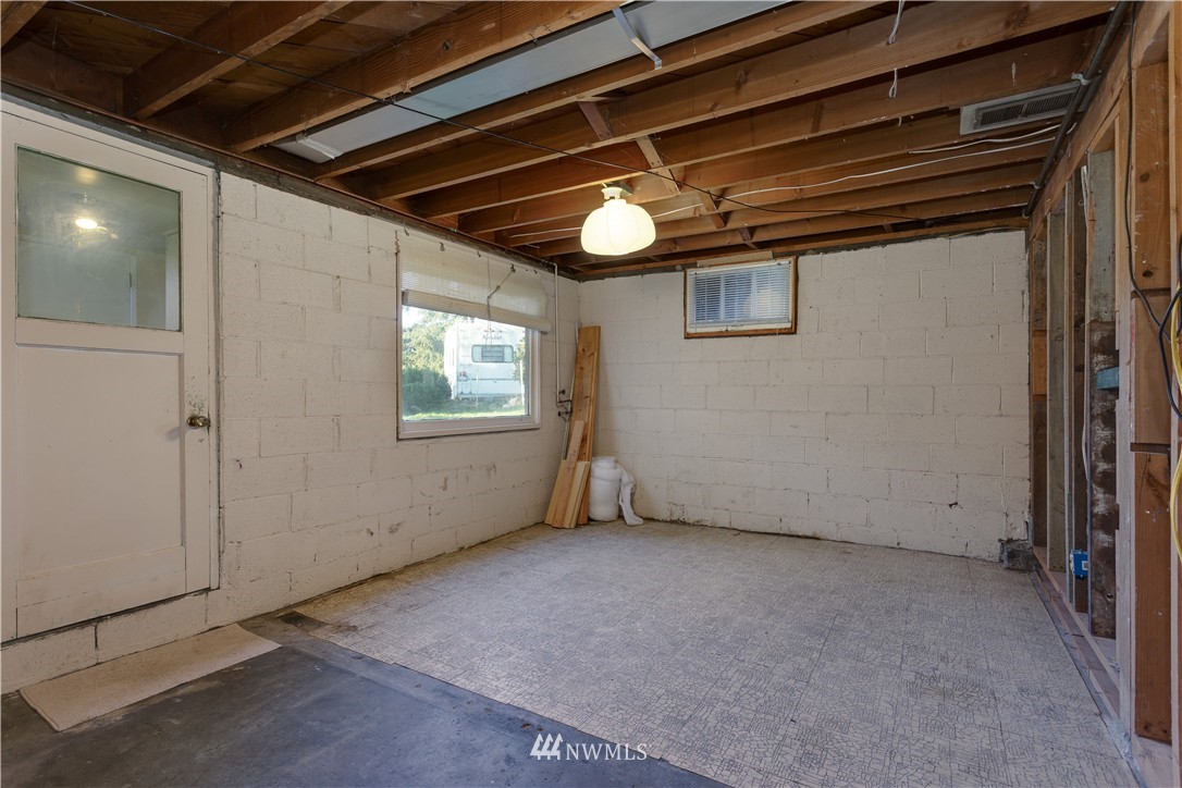 2609 Northeast 6th Place Renton, WA 98056 - Photo 18 of 21