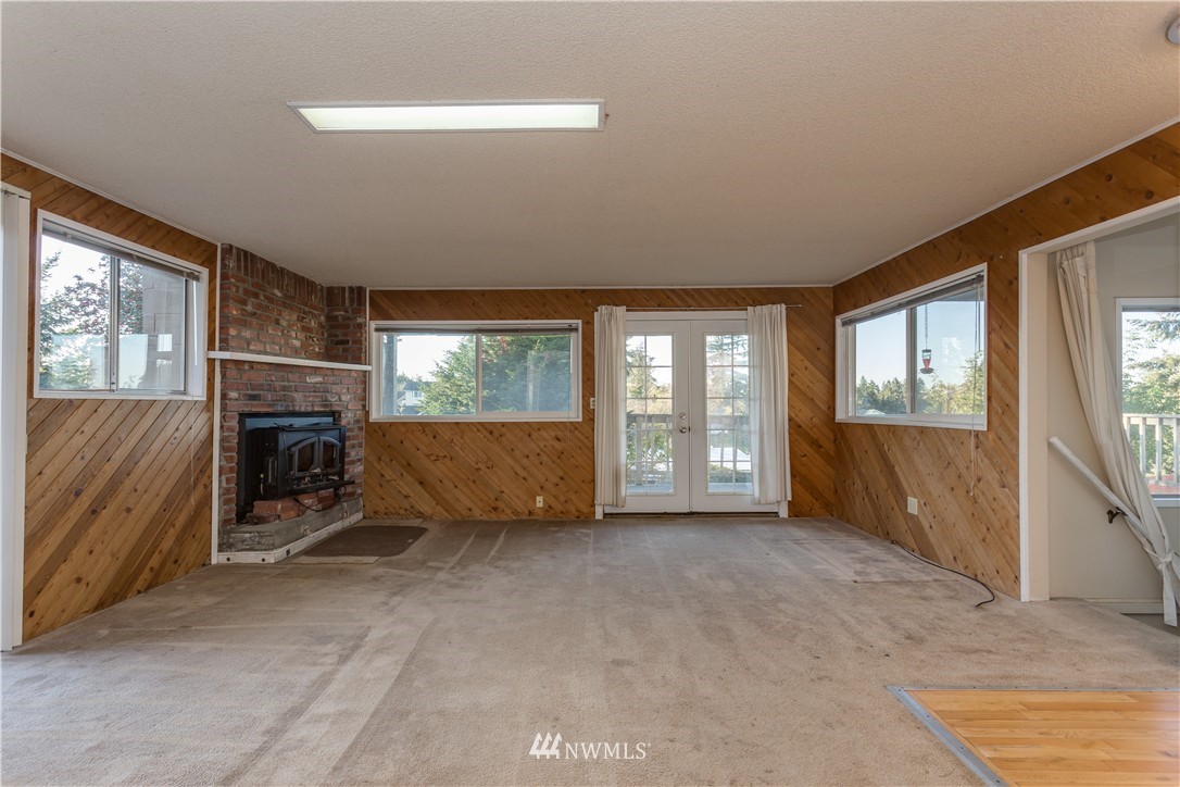 2609 Northeast 6th Place Renton, WA 98056 - Photo 3 of 21