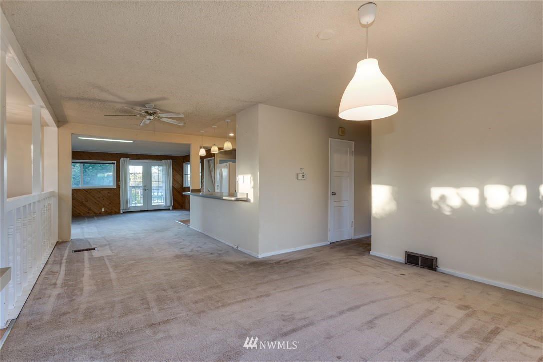 2609 Northeast 6th Place Renton, WA 98056 - Photo 9 of 21