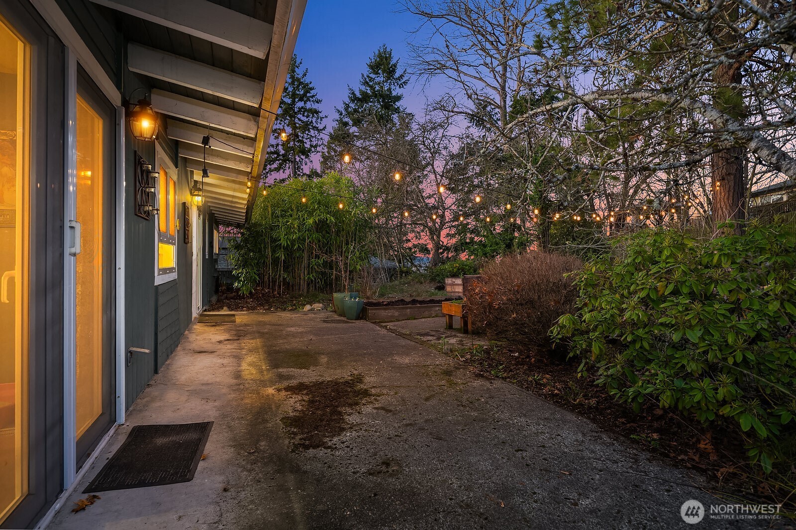 856 Stetson Avenue Kent, WA 98031 - Photo 38 of 39 a view of path along with trees