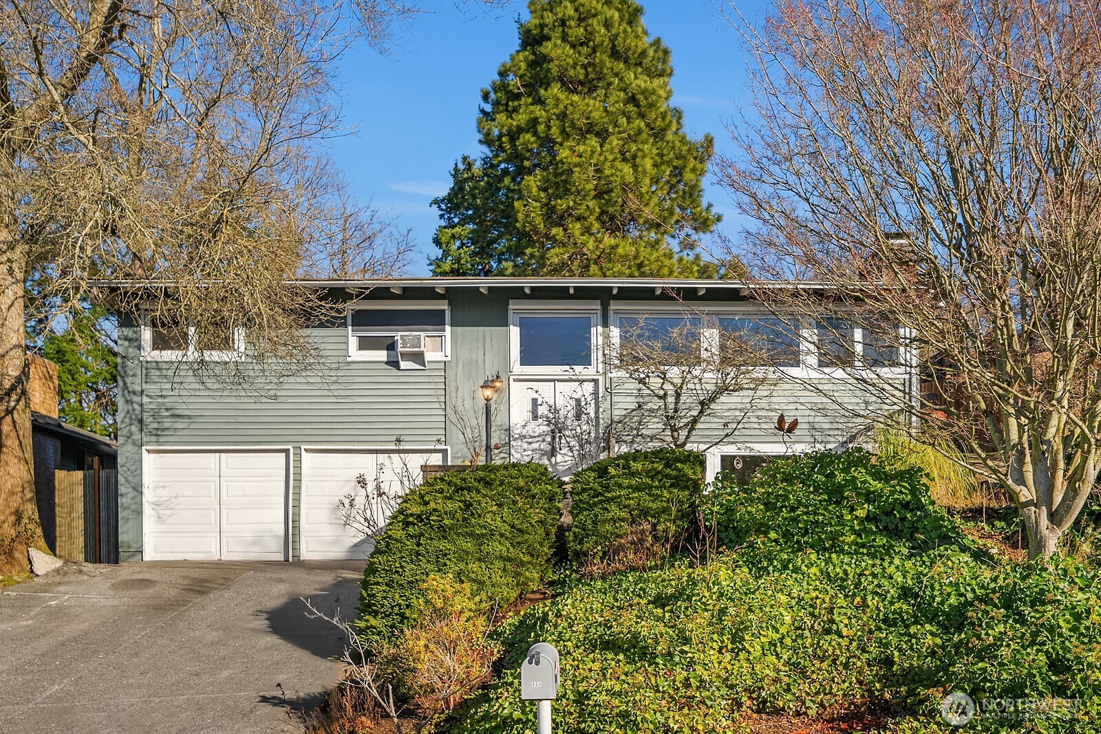 856 Stetson Avenue Kent, WA 98031 - Photo 5 of 39 a backyard of a house with lots of green space