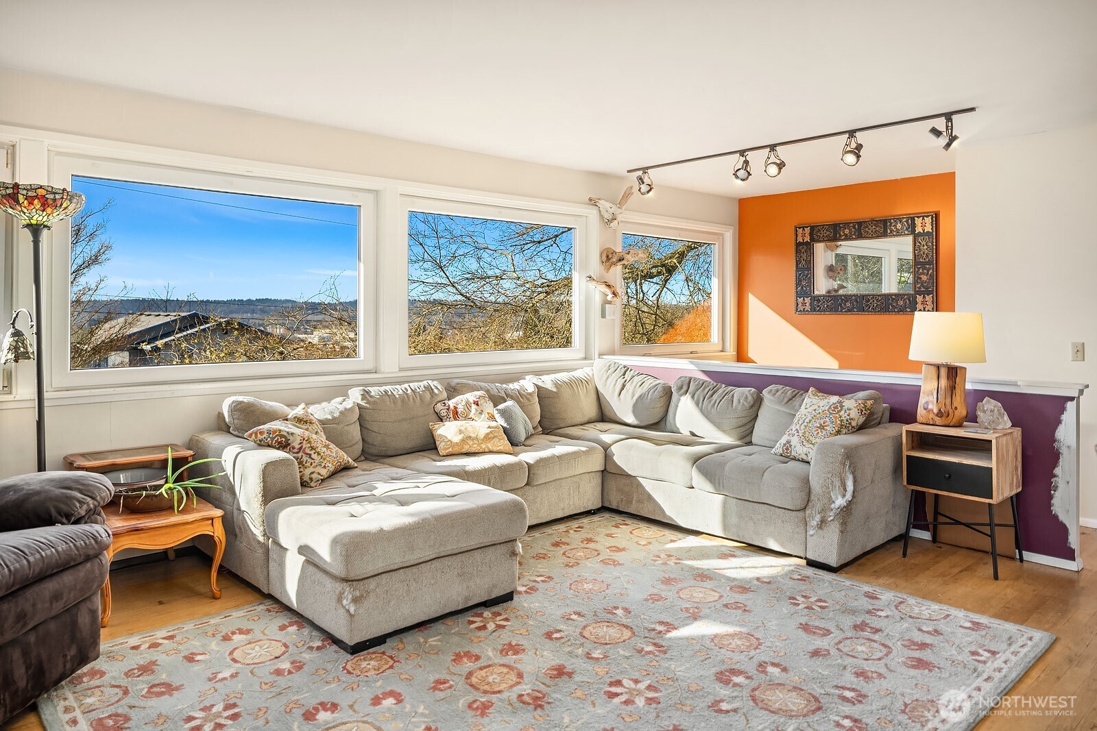 856 Stetson Avenue Kent, WA 98031 - Photo 7 of 39 a living room with furniture and a window