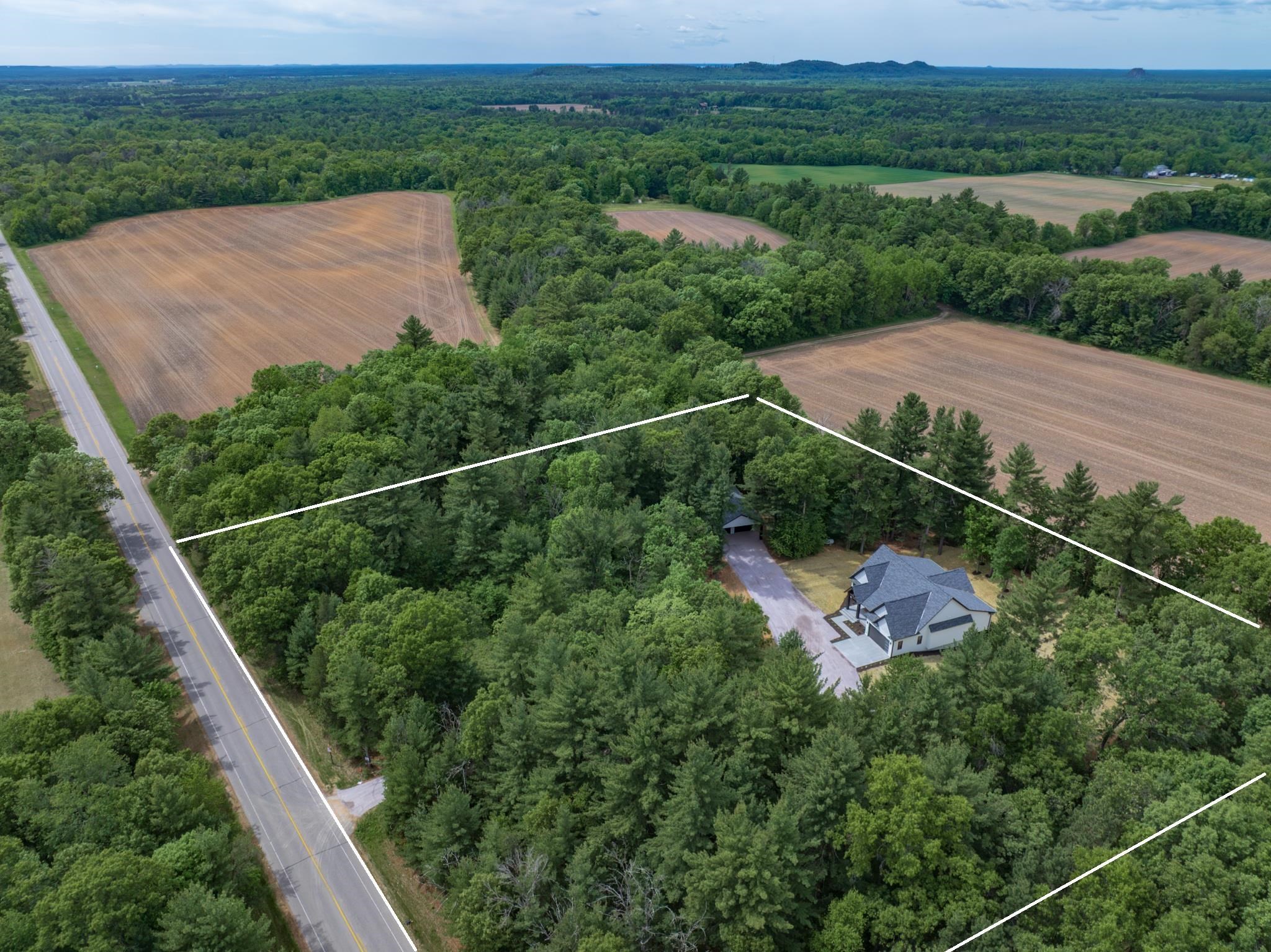 1364 County Rd H Wisconsin Dells, WI 53965 - Photo 3 of 83