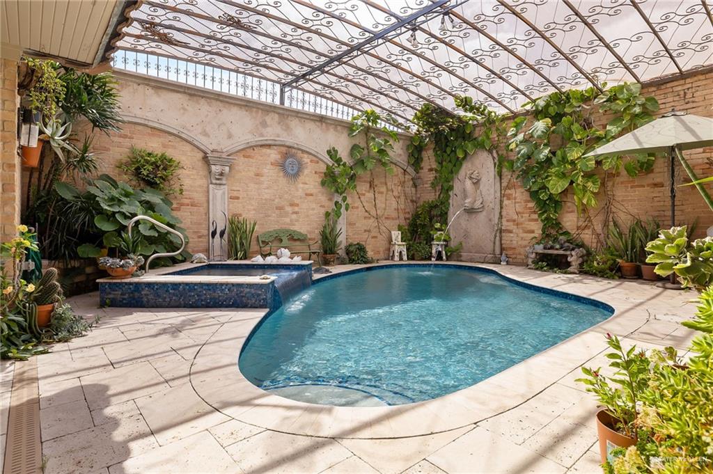 301 Vermont Avenue McAllen, TX 78503 - Photo 21 of 25 a view of swimming pool