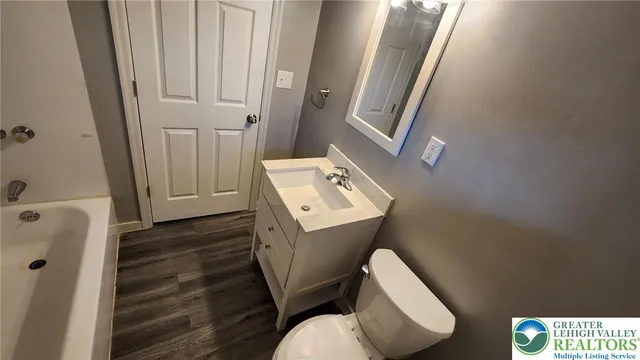 $1,300 | 72 East Bacon Street, Palo Alto, PA 17901