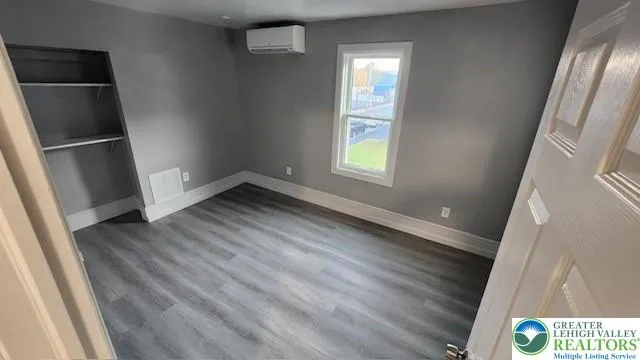 $1,300 | 72 East Bacon Street, Palo Alto, PA 17901