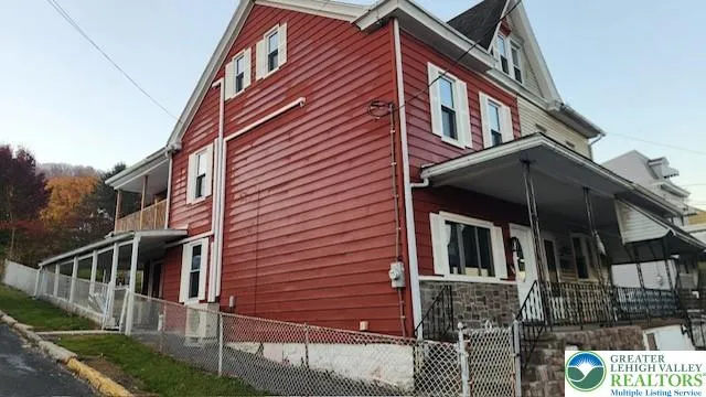 $1,300 | 72 East Bacon Street, Palo Alto, PA 17901