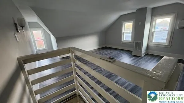 $1,300 | 72 East Bacon Street, Palo Alto, PA 17901