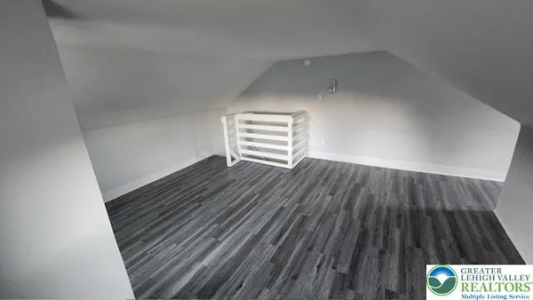 $1,300 | 72 East Bacon Street, Palo Alto, PA 17901