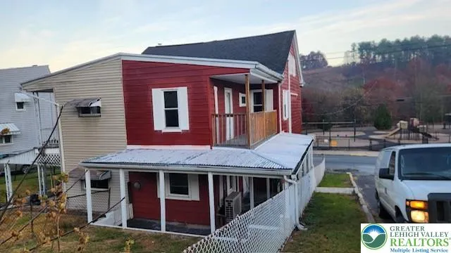 $1,300 | 72 East Bacon Street, Palo Alto, PA 17901