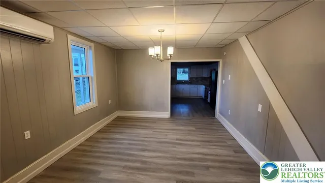 $1,300 | 72 East Bacon Street, Palo Alto, PA 17901