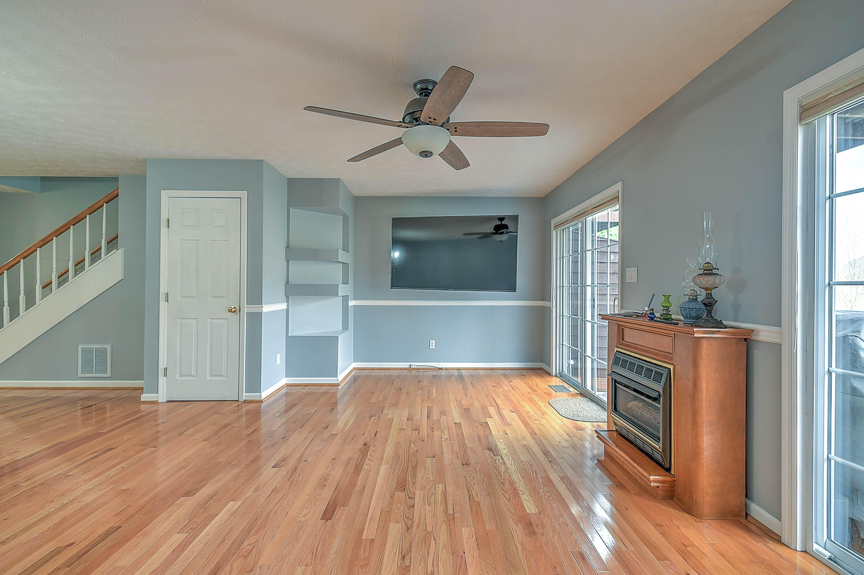 137 Lakeview Terr, Unit 137 Butler, TN 37640 - Photo 13 of 58 Terrace-10