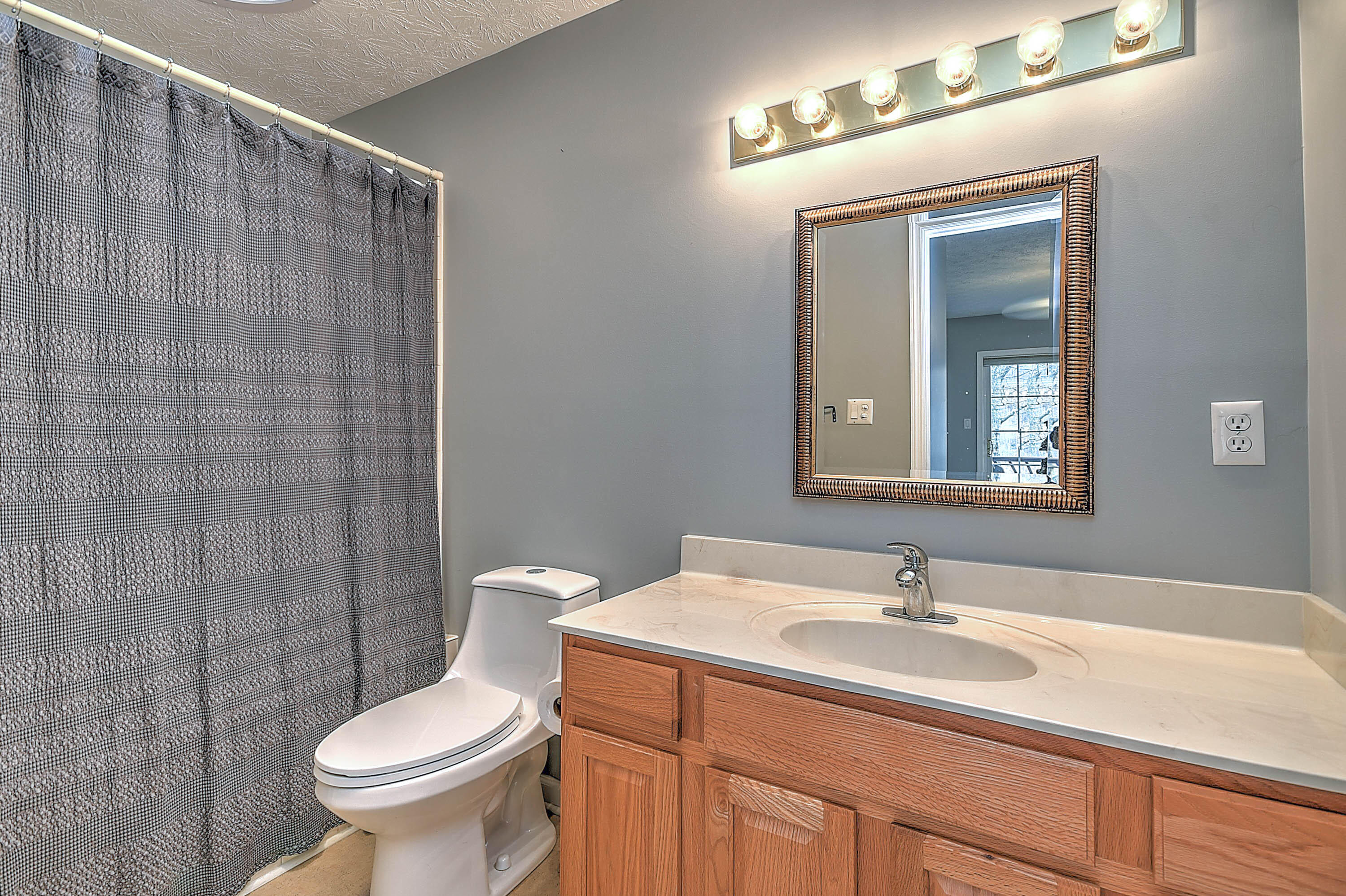 137 Lakeview Terr, Unit 137 Butler, TN 37640 - Photo 31 of 58 Terrace-28