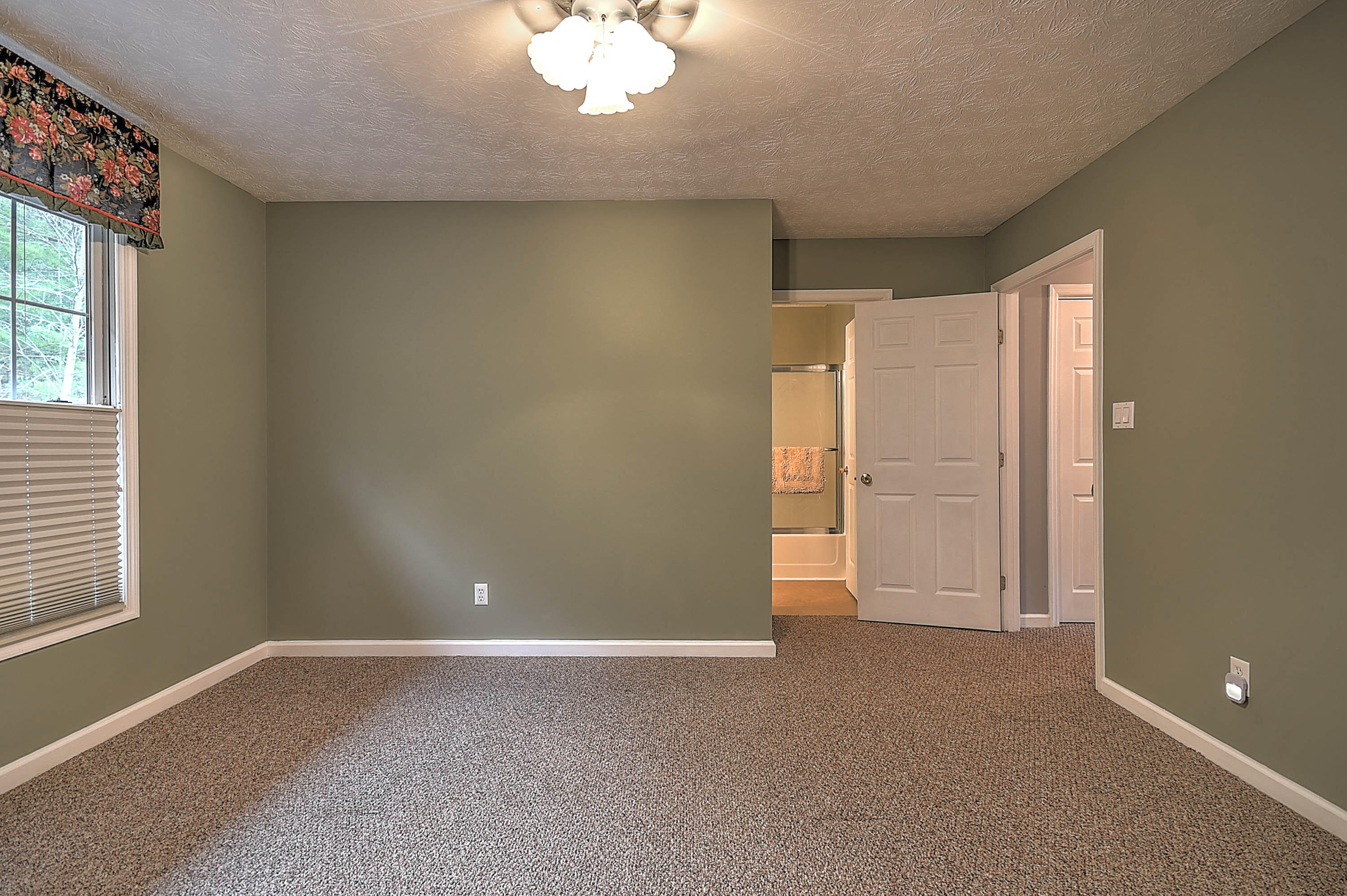 137 Lakeview Terr, Unit 137 Butler, TN 37640 - Photo 36 of 58 Terrace-32