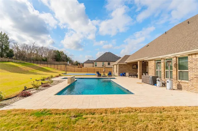 $850,000 | 409 Wood Duck Drive, Sunnyvale, TX 75182