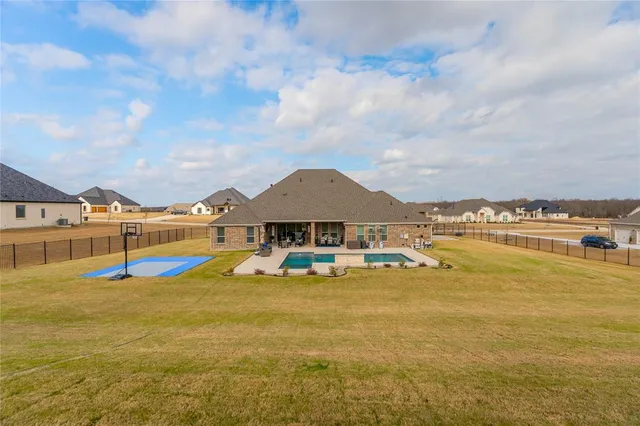 $850,000 | 409 Wood Duck Drive, Sunnyvale, TX 75182