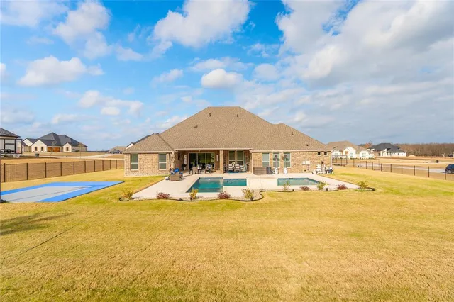 $850,000 | 409 Wood Duck Drive, Sunnyvale, TX 75182