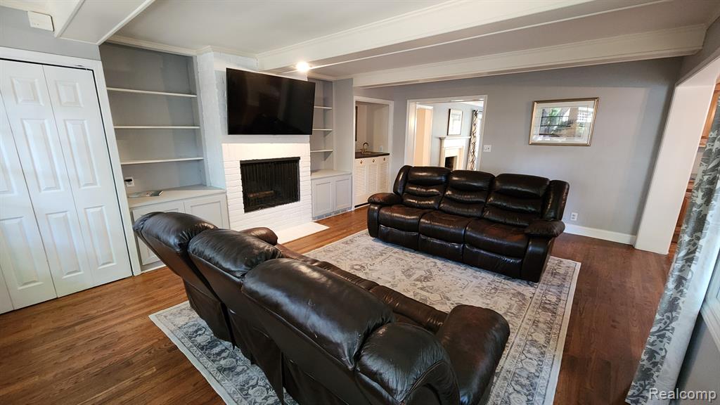 1031 Cadieux Road Grosse Pointe Park, MI 48230 - Photo 15 of 33