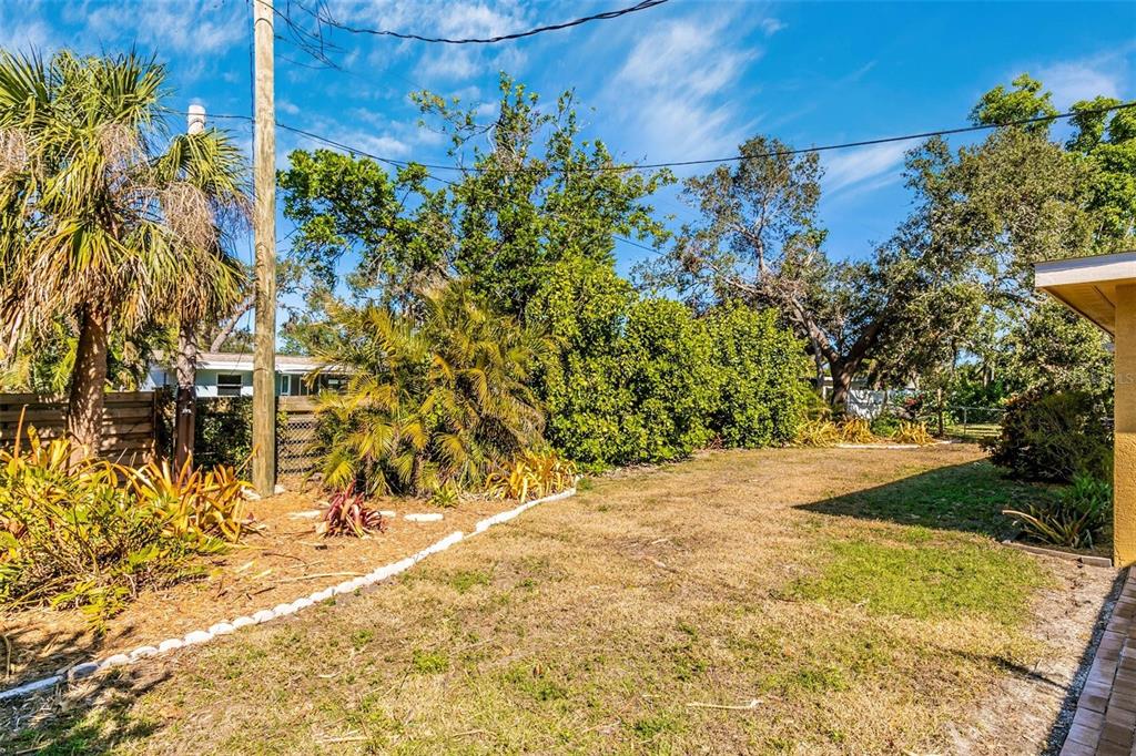 3039 Chase Circle Sarasota, FL 34231 - Photo 55 of 55