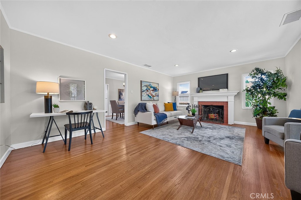 735 Los Altos Avenue Long Beach, CA 90804 - Photo 6 of 39
