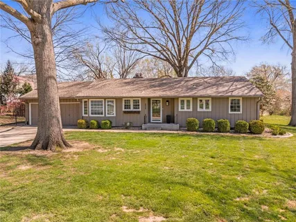$495,000 | 6525 Hodges Drive, Prairie Village, KS 66208