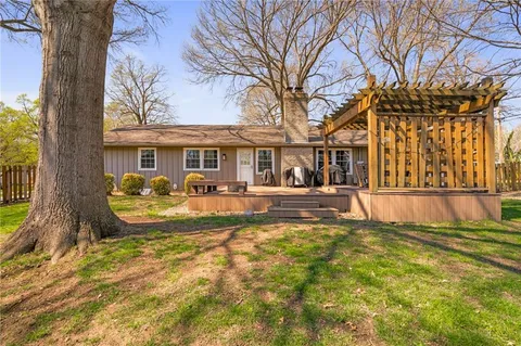 $495,000 | 6525 Hodges Drive, Prairie Village, KS 66208