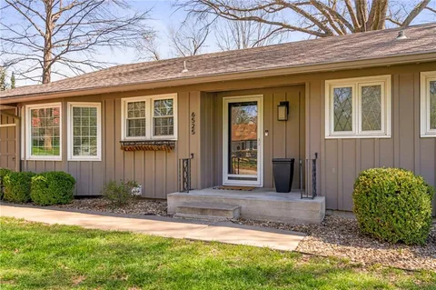 $495,000 | 6525 Hodges Drive, Prairie Village, KS 66208